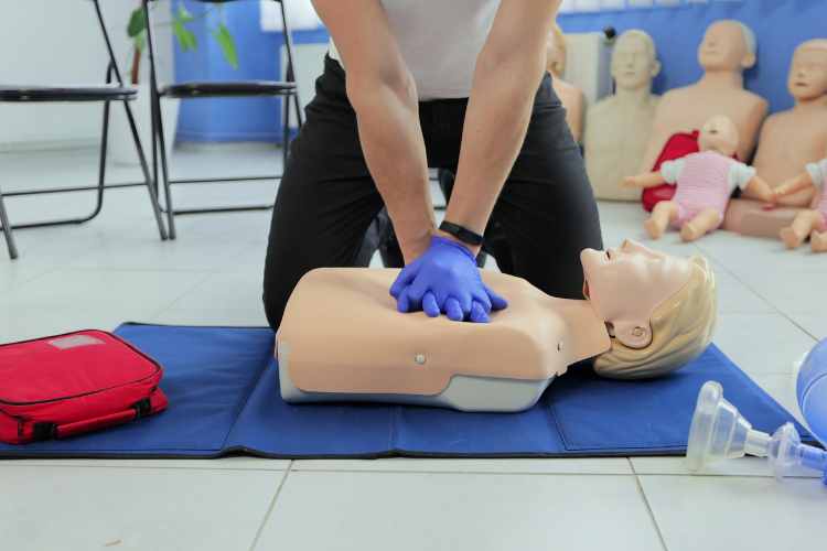 CPR Training: How Can It Help You in Life-Threatening Situations?