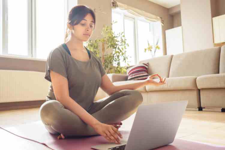 Embrace the Virtual Studio: The Rise of Online Yoga Classes